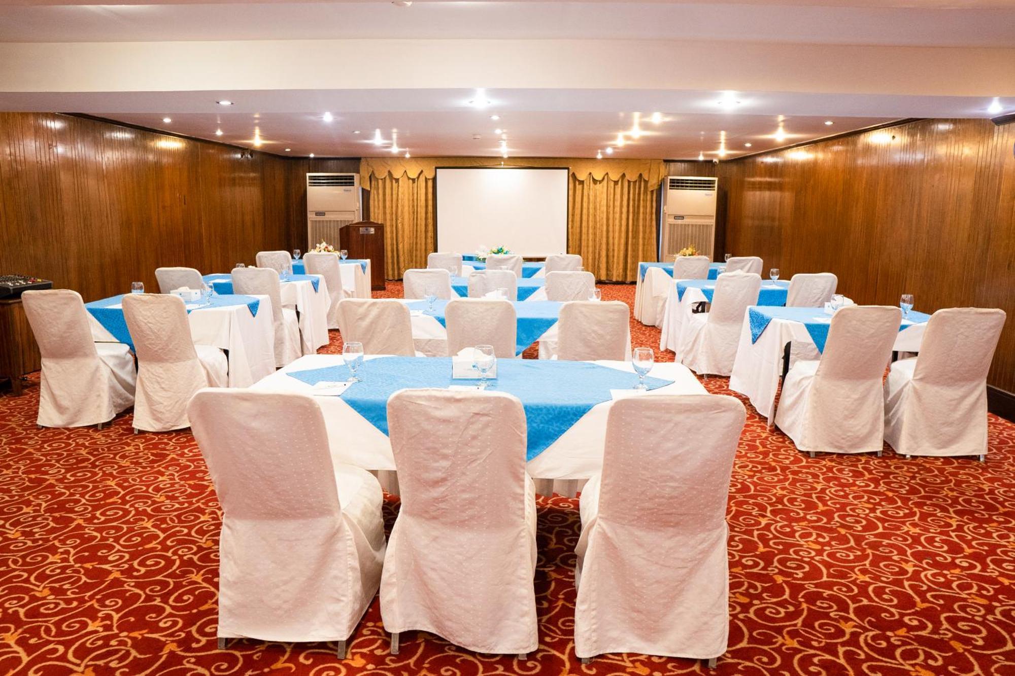 Hotel Hillview Islamabad Exterior photo
