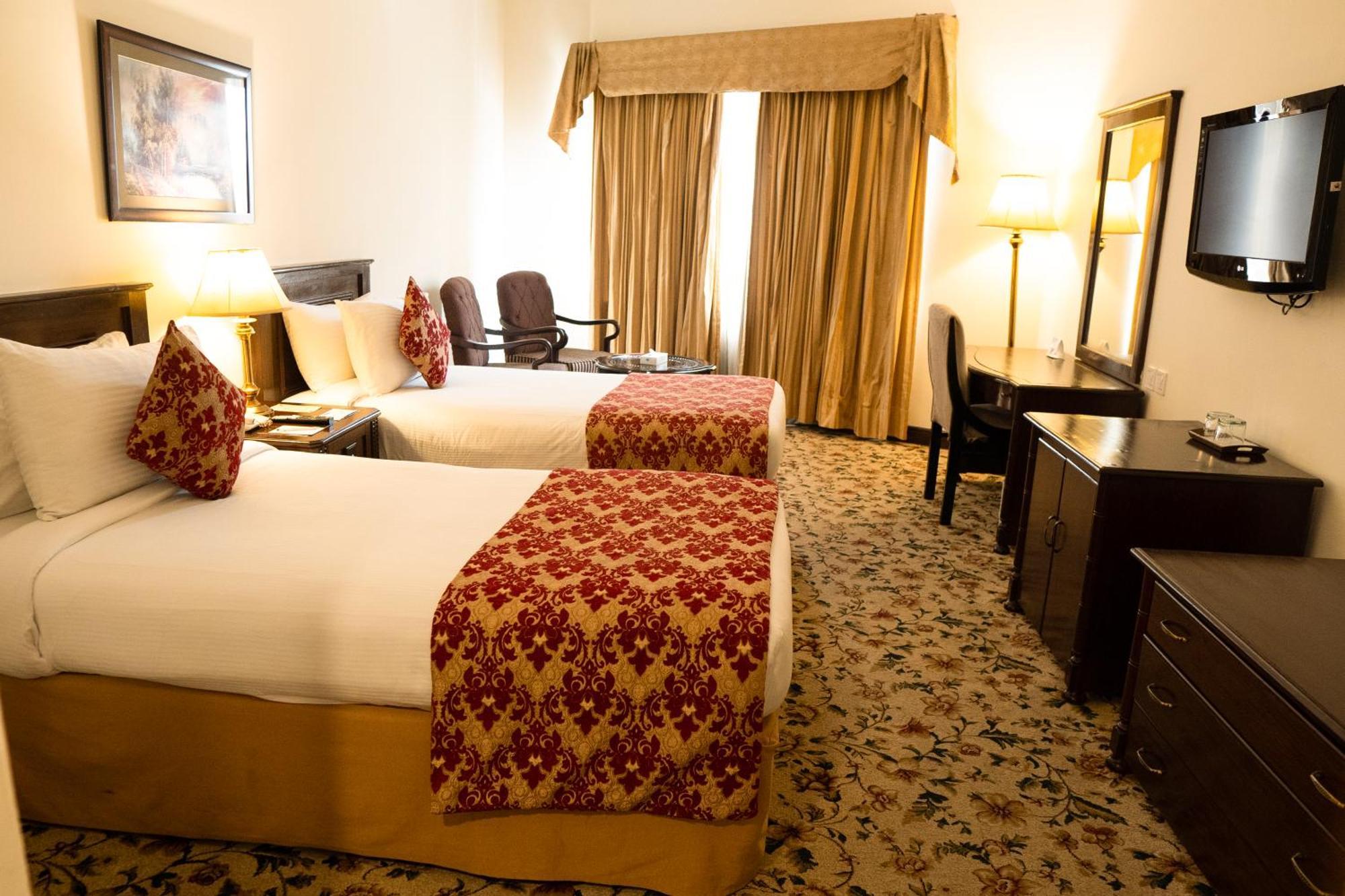Hotel Hillview Islamabad Exterior photo