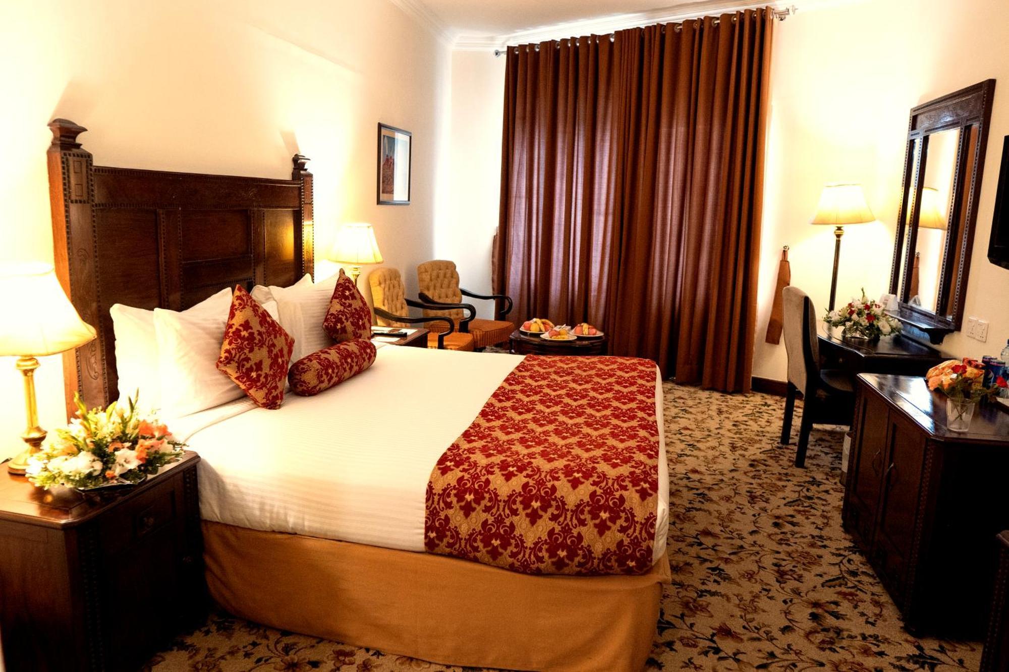 Hotel Hillview Islamabad Exterior photo